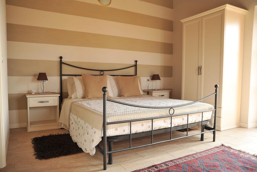 B&B Ronco Degli Ulivi Iseo Szoba fotó
